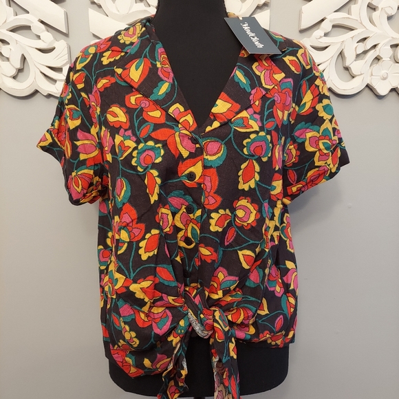 ModCloth Floral Shirt Size Large - Picture 2 of 3